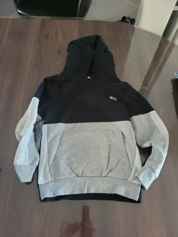 Pull enfant 7 ans