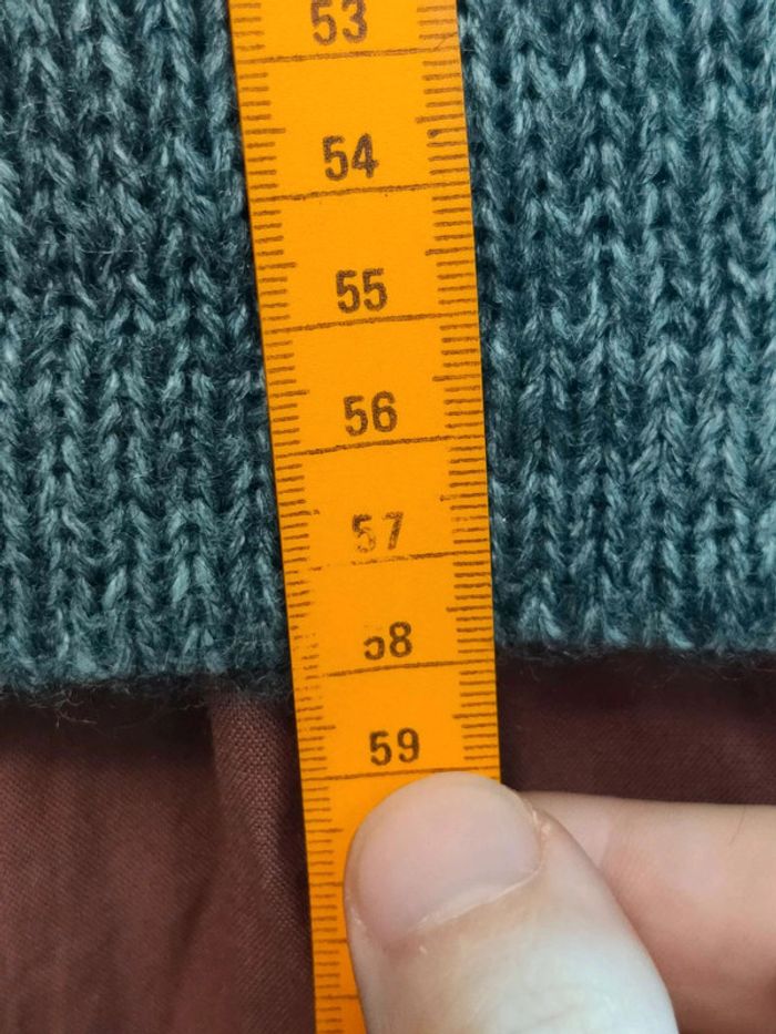 Élégance cosy –  Pull tunique en maille  grise  avec col montant  boutonné - photo numéro 3
