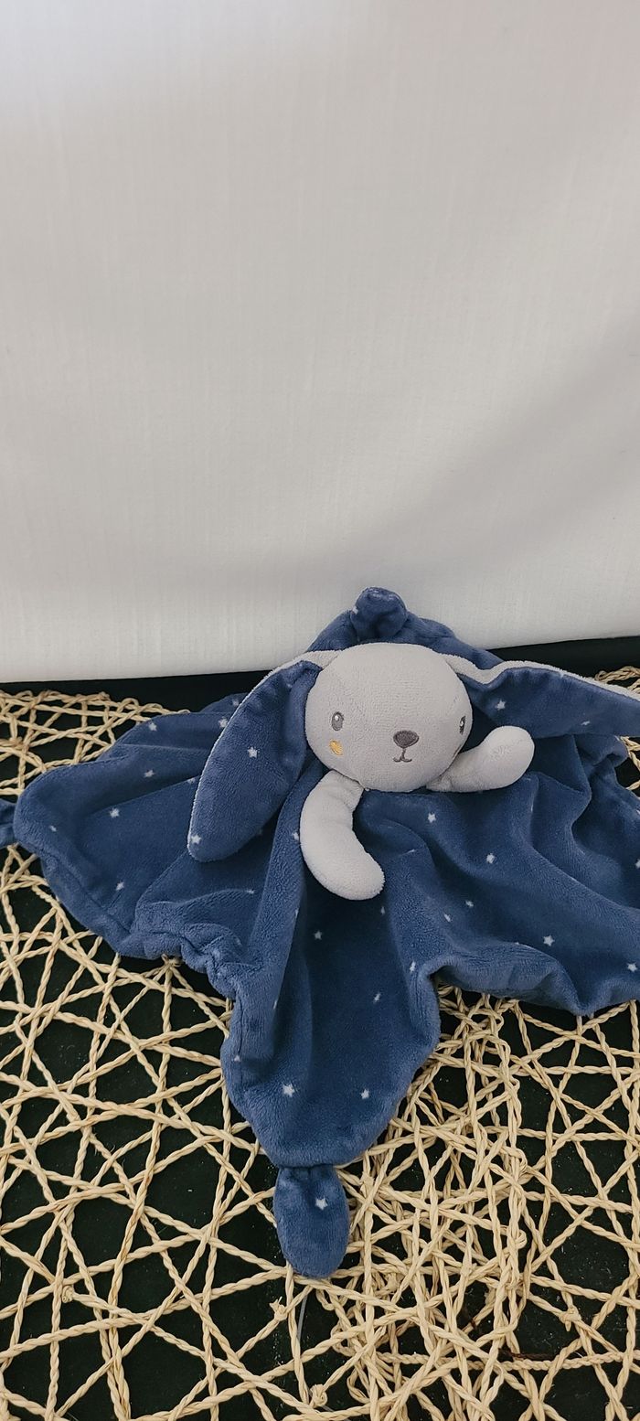 DOUDOU PLAT LAPIN BLEU ET GRIS AVEC ETOILES SIMBA TOYS - photo numéro 2