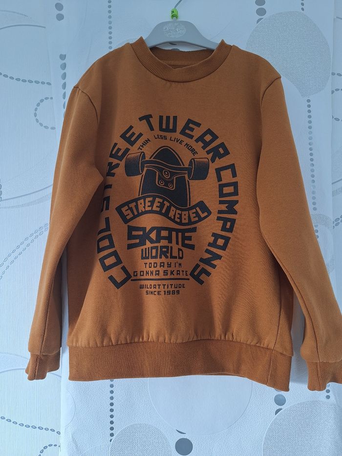 Pull 10 ans Orchestra.