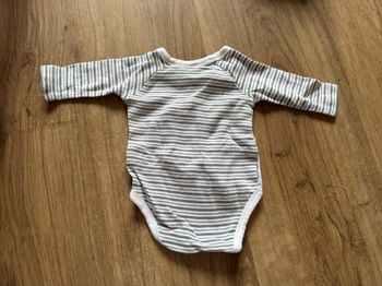 Lot de 4 bodies body bébé très bon état 1 mois mini futé absorba