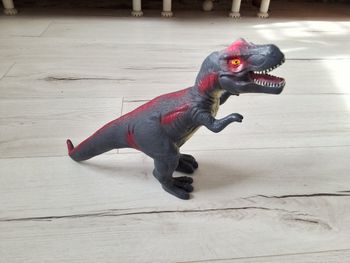 Jouet figurine dinosaure T rex Tyrannosaure rex 24 cm de hauteur 