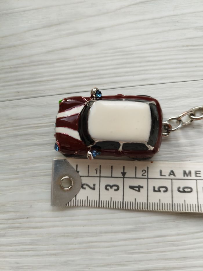 Porte-clé voiture - photo numéro 4
