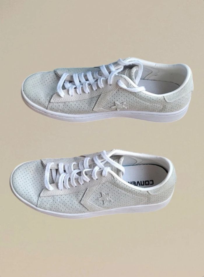 Converse Pointure 38,5 - photo numéro 4