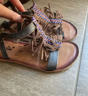 Claquette marron et bleu