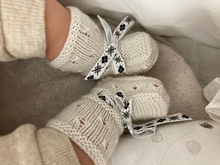 Ensemble brassière et chaussons en laine - photo numéro 3