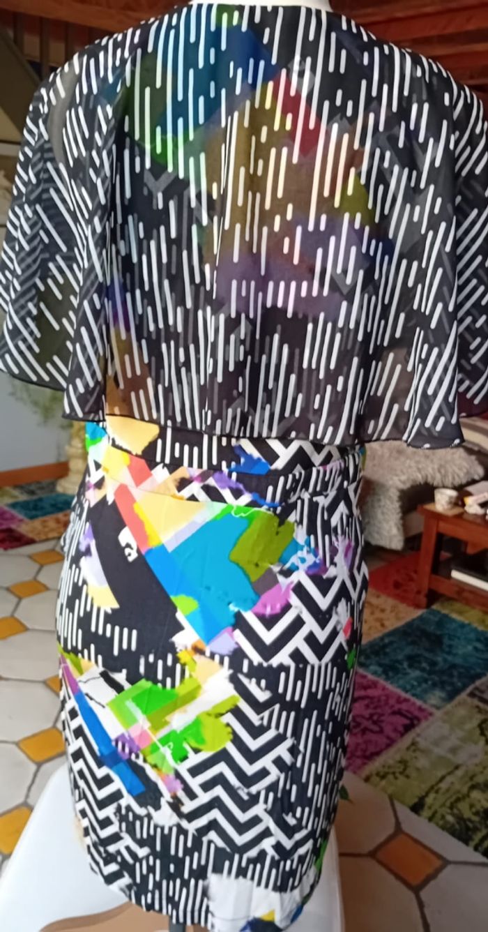 Très original robe moulante - photo numéro 2