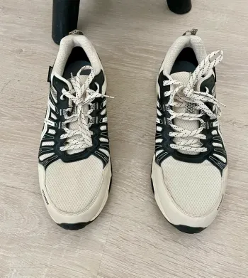 #Baskets Asics 🍀