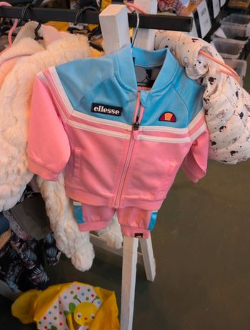 Ensemble ellesse