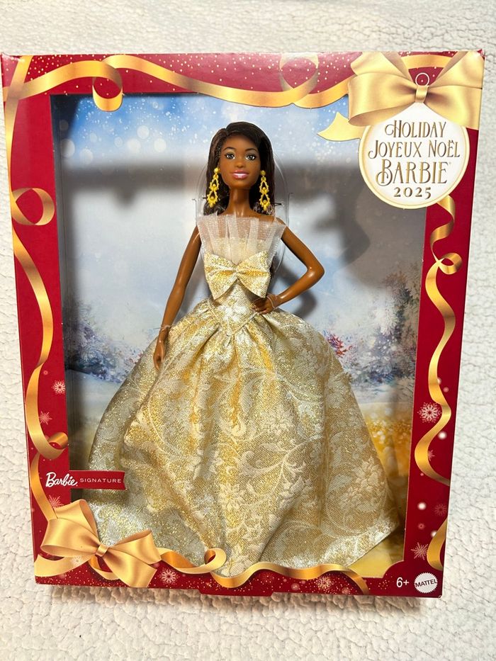 Barbie joyeux Noël holidays 2025 métisse - photo numéro 2