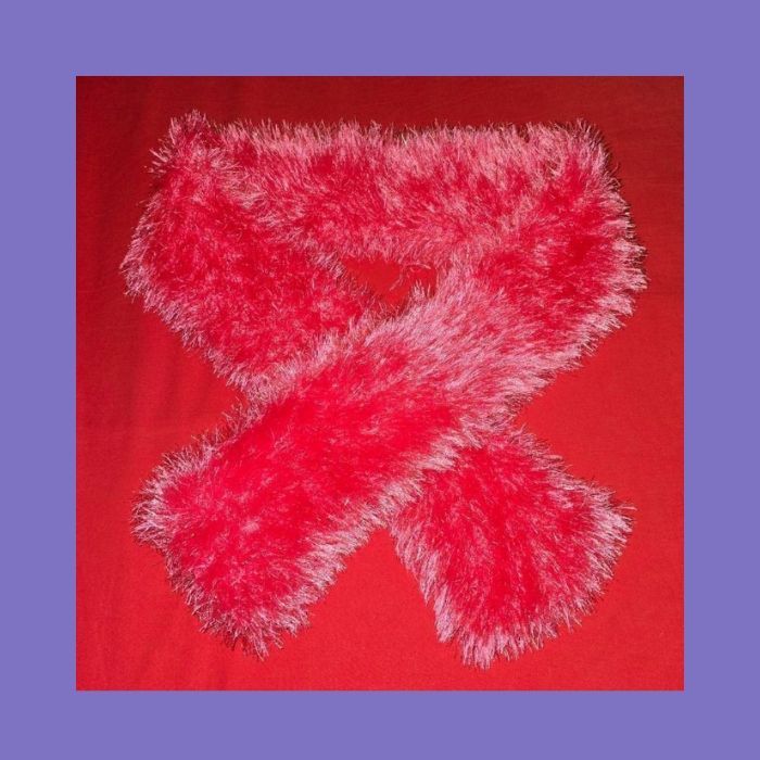 Écharpe Tricotée Longue Fantaisie Aspect Poilu Mohair Rose Éclatant Neuf Sans Étiquette
