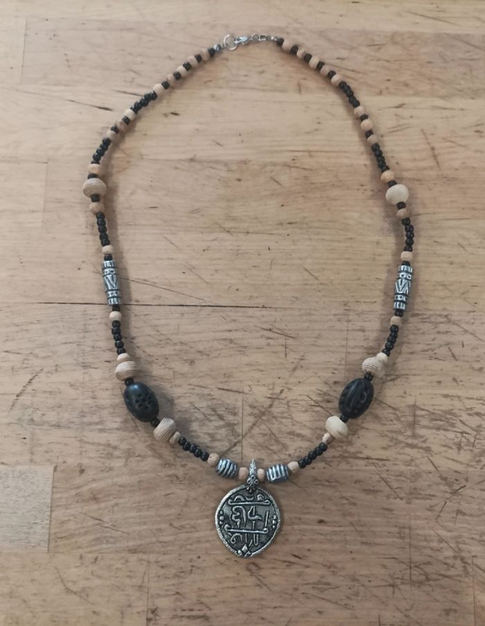 Collier bois et métal