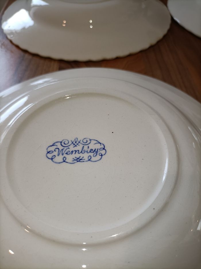 Lot 10 assiettes Vintage marque Don Quichotte Wembley - photo numéro 7