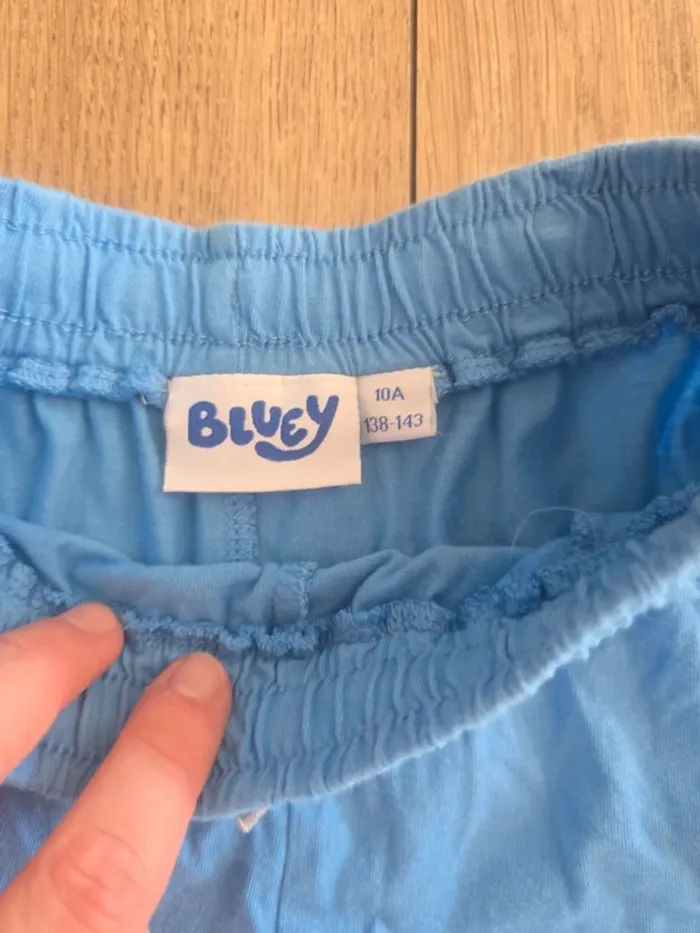 Short bluey 10 ans neuf - photo numéro 2