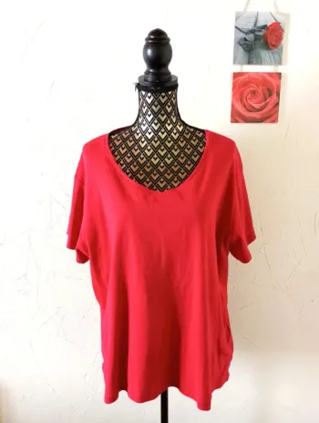 🌸 T-shirt, cintre à cintre, taille 8