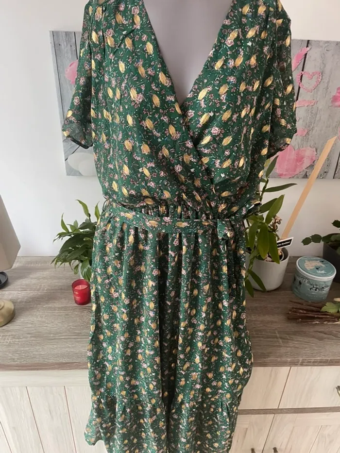 Magnifique robe longue effet feuilles d’or en excellent état en M 38 - photo numéro 4