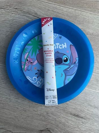 Lot assiettes et gobelets