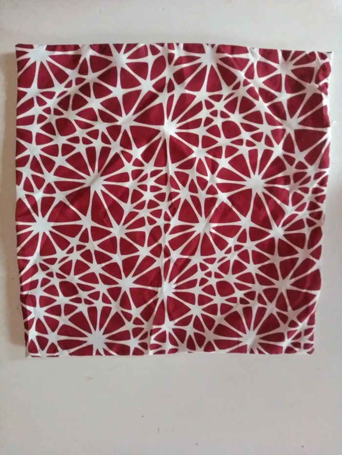 Lot de 8 taies coussin 45x45 géométrique bordeaux - photo numéro 5