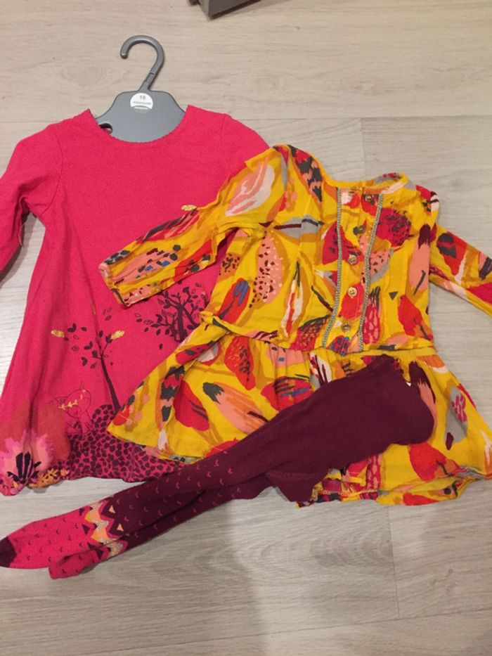 2 robes et collant Catimini