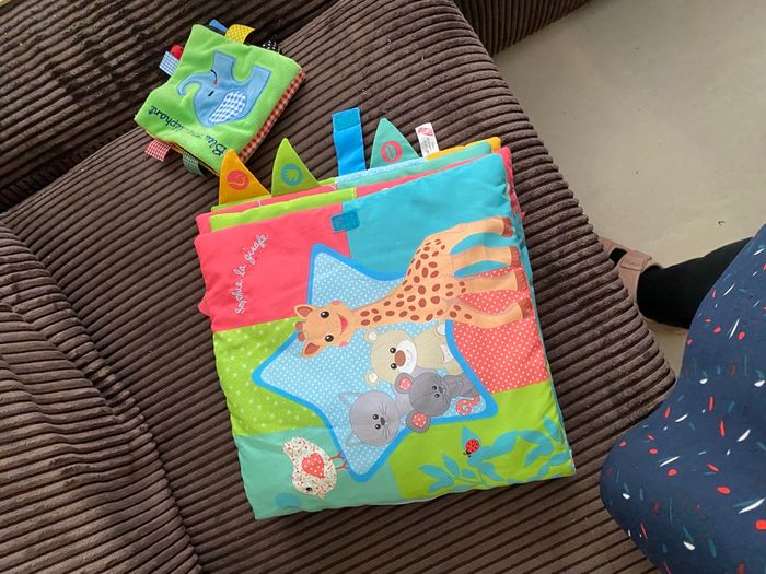 Livre bébé Sophie la girafe - photo numéro 5