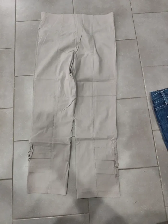 Pantacourt beige taille 42 - photo numéro 3