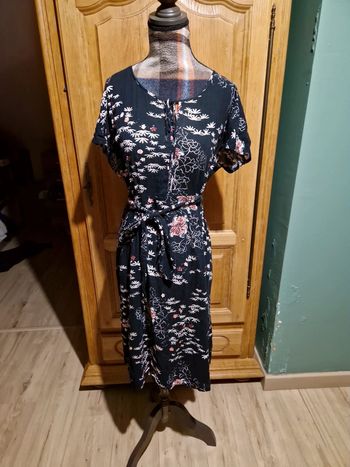 Robe midi style asiatique yessica taille 38 noire