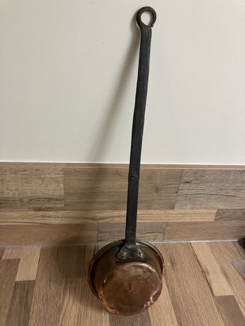 Ancienne casserole de cheminée en cuivre