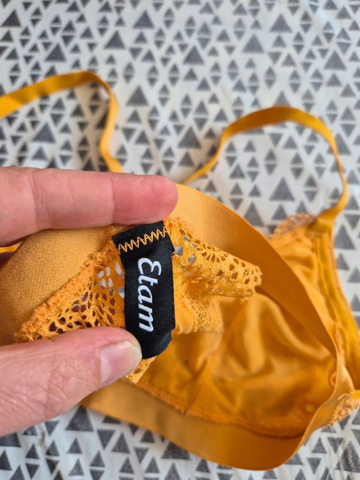 Soutien gorge - photo numéro 3