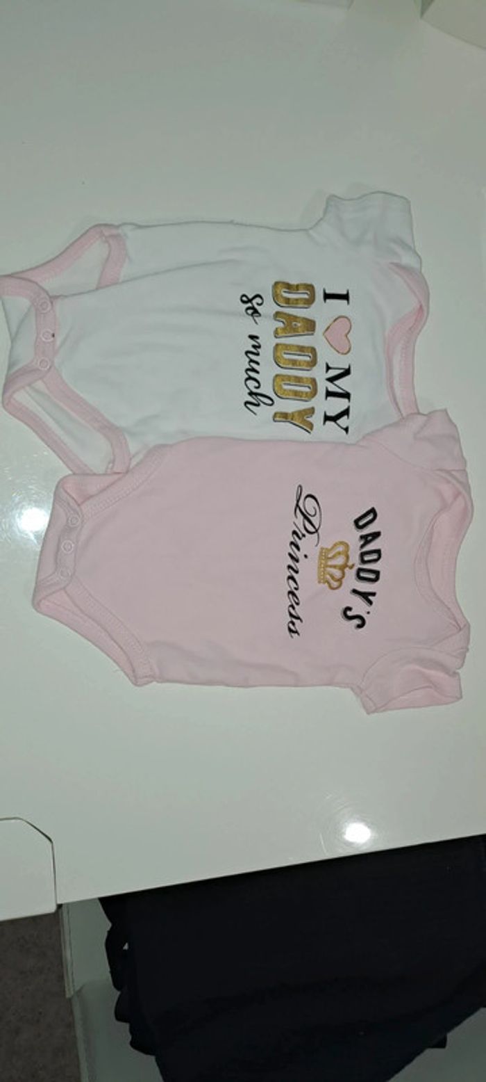 Lot de 4 bodys - photo numéro 2