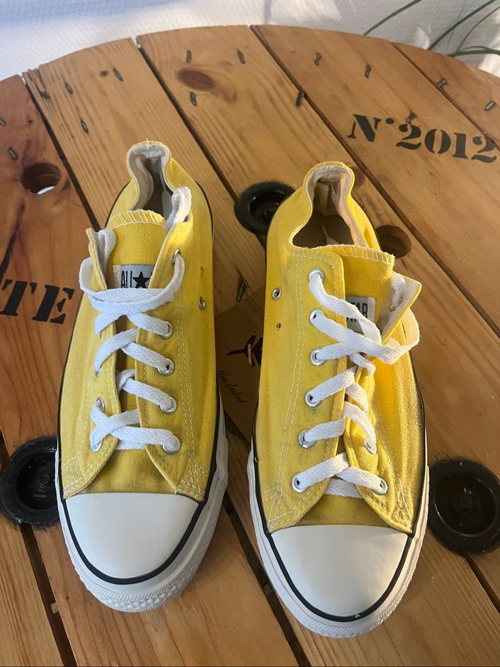Converse jaune - photo numéro 2