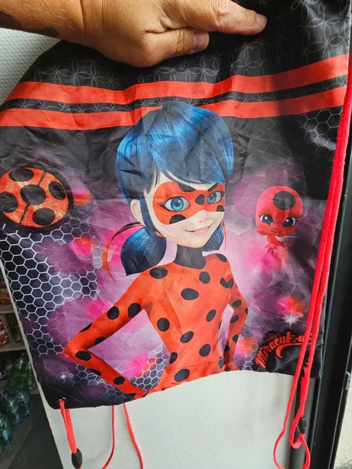 Sac a cordon enfant Miraculous Ladybug - photo numéro 5
