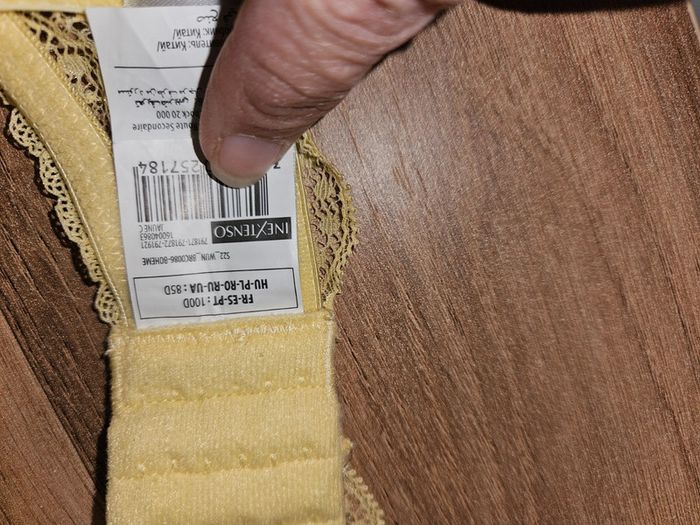 Lot 2 soutien gorge le jaune taille 100d et le noir 105c - photo numéro 2
