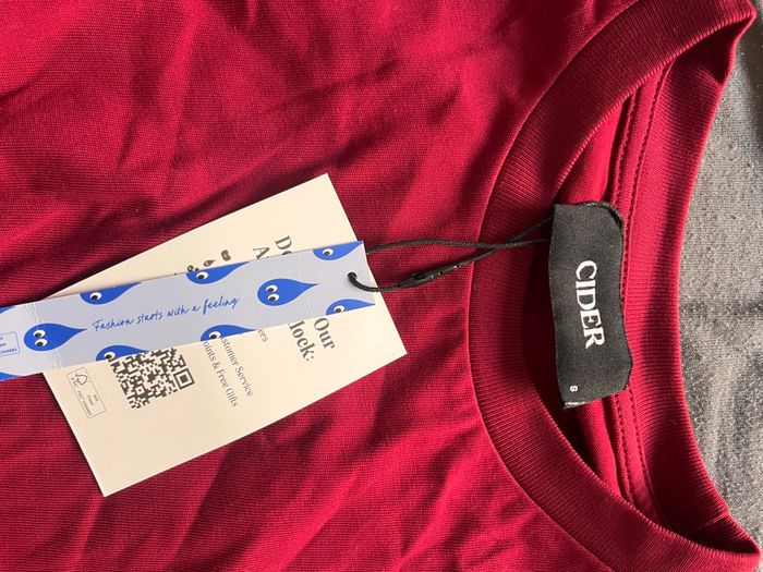 tee shirt rouge - photo numéro 2