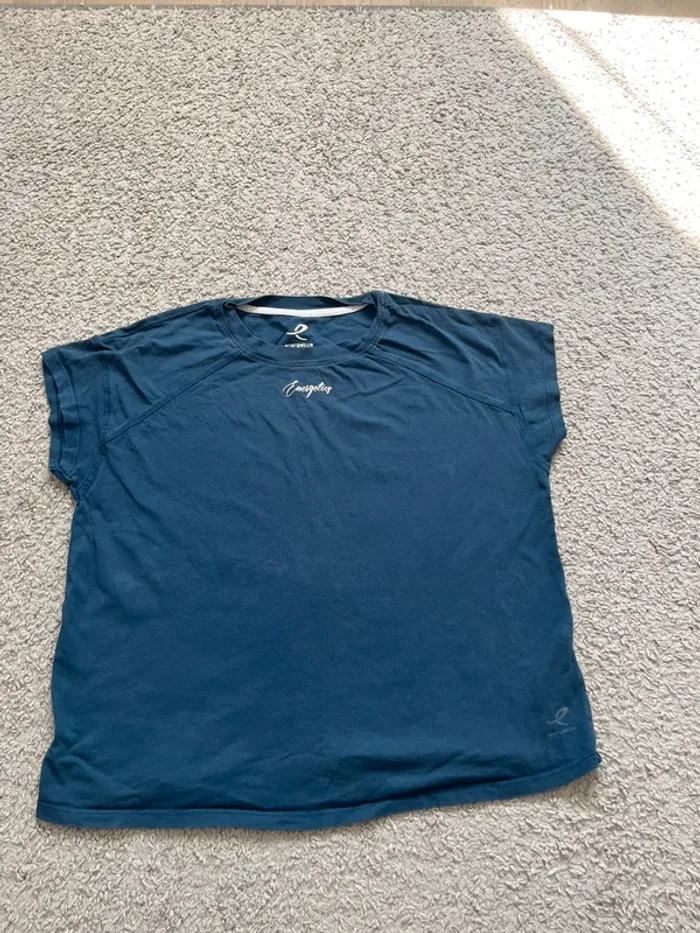 Tee shirt