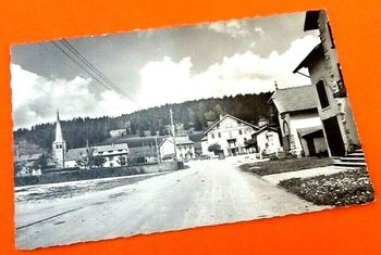 Carte postale  ancienne Les Hôpitaux-Neufs (Doubs)  Quartier de la Gare Hôtel Robbe