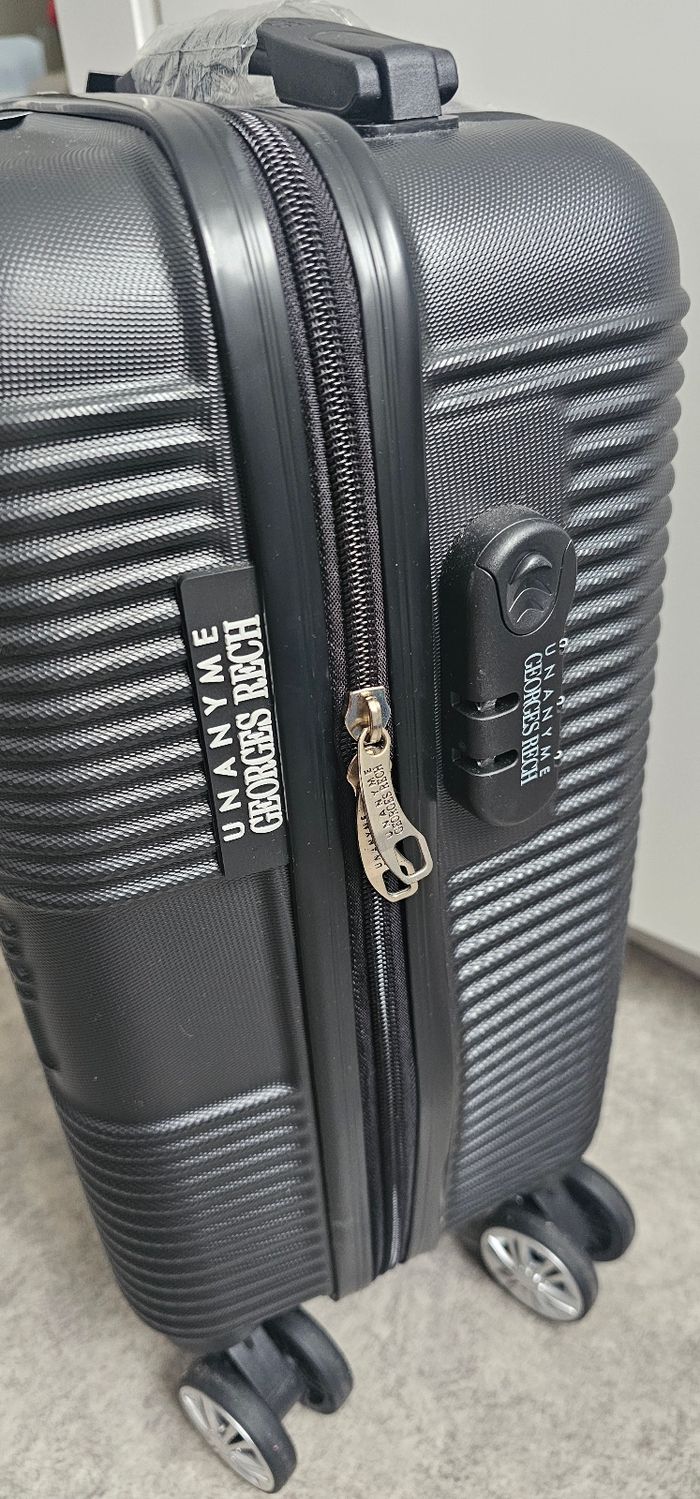 Valise cabine noire rigide neuve 8 roues 360° – Georges Rech - photo numéro 9