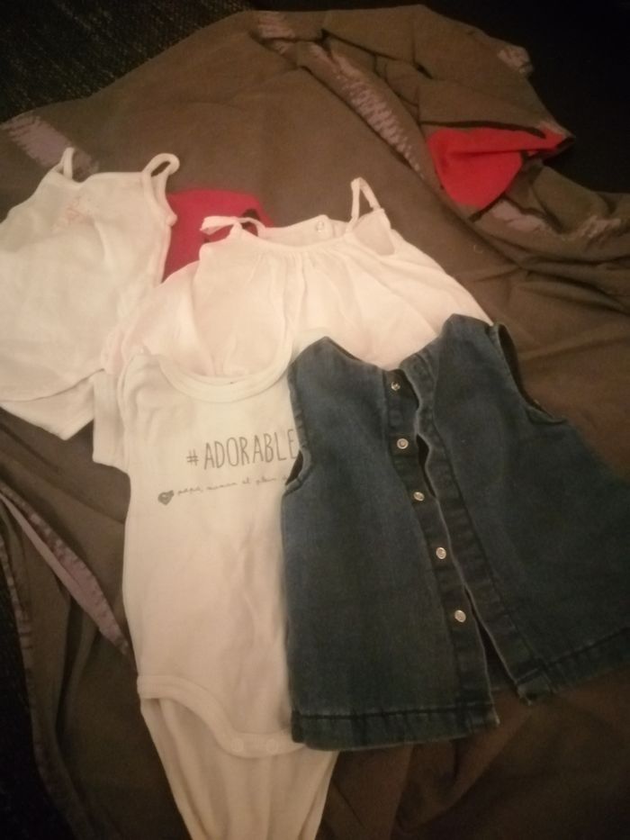 Lot vêtement t 1 mois fille - photo numéro 7
