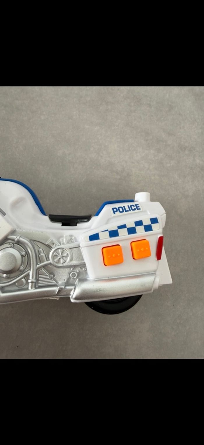Moto police lumineuse et sonore - photo numéro 5