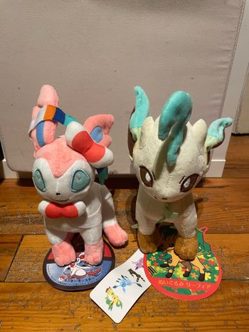 Lot de peluches Pokémon