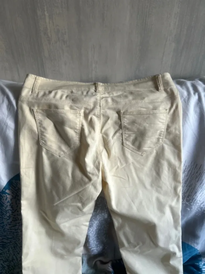 Pantalon jaune clair - photo numéro 4