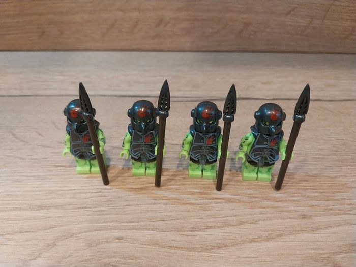 Figurines type lego 4 guerriers orcs seigneur des anneaux - photo numéro 4