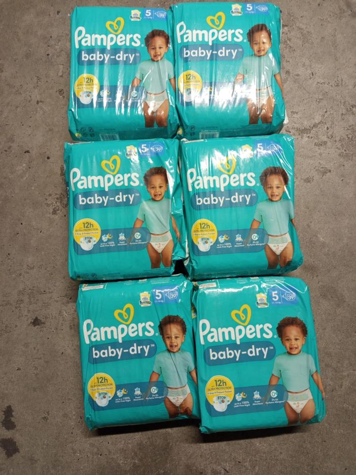 6 paquet de couche pampers taille 5 a 50€