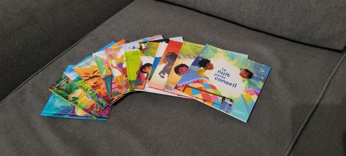 12 livres macdo NEUFS - photo numéro 2