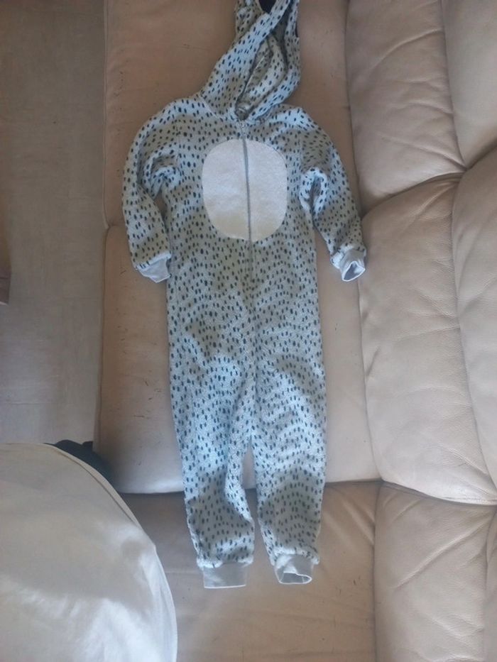 Pyjama combinaison taille 5,6 ans