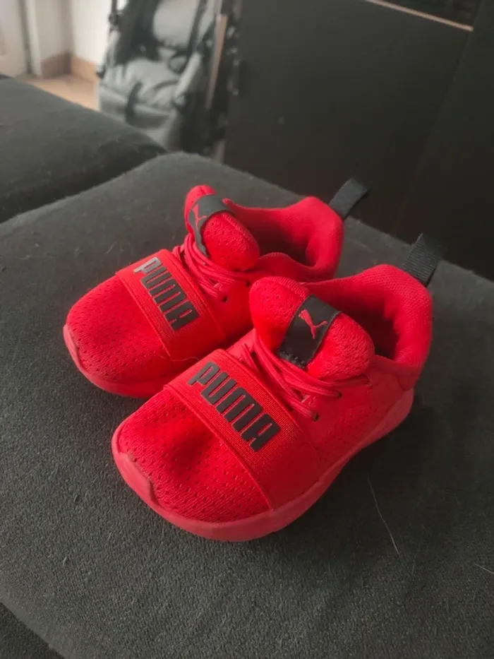 Baskets rouge et noire garçon 20