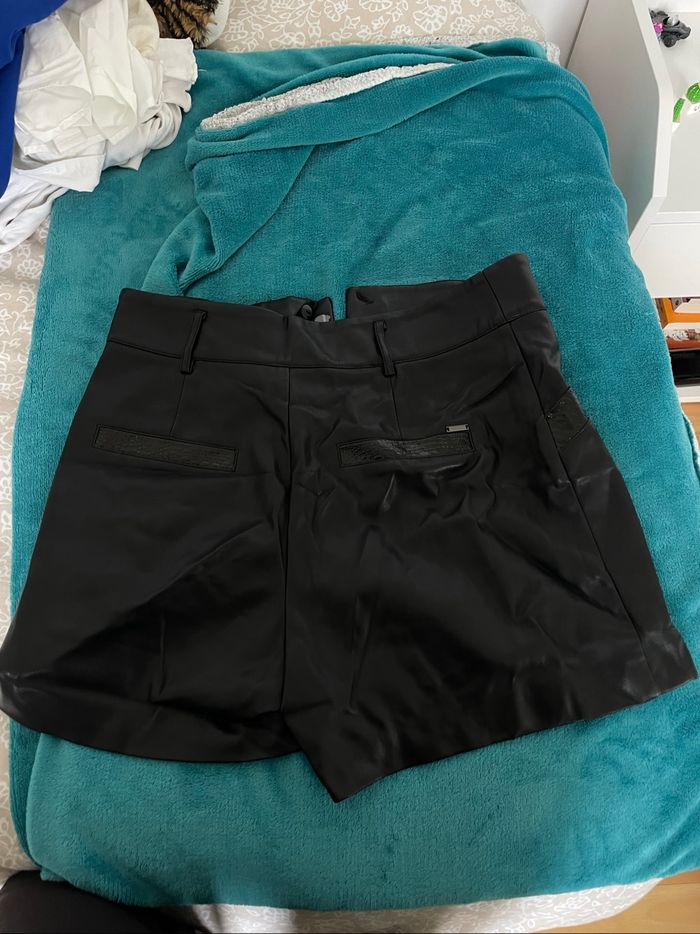 Short en cuir - photo numéro 2