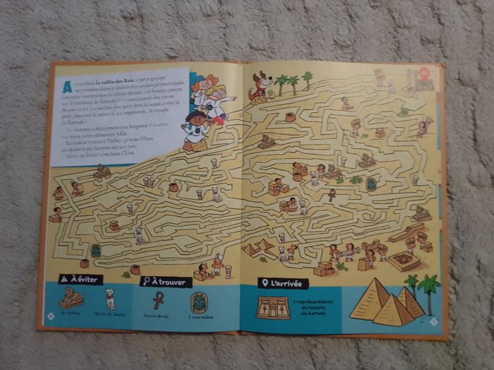 Livre le collier de Cléopâtre - photo numéro 3