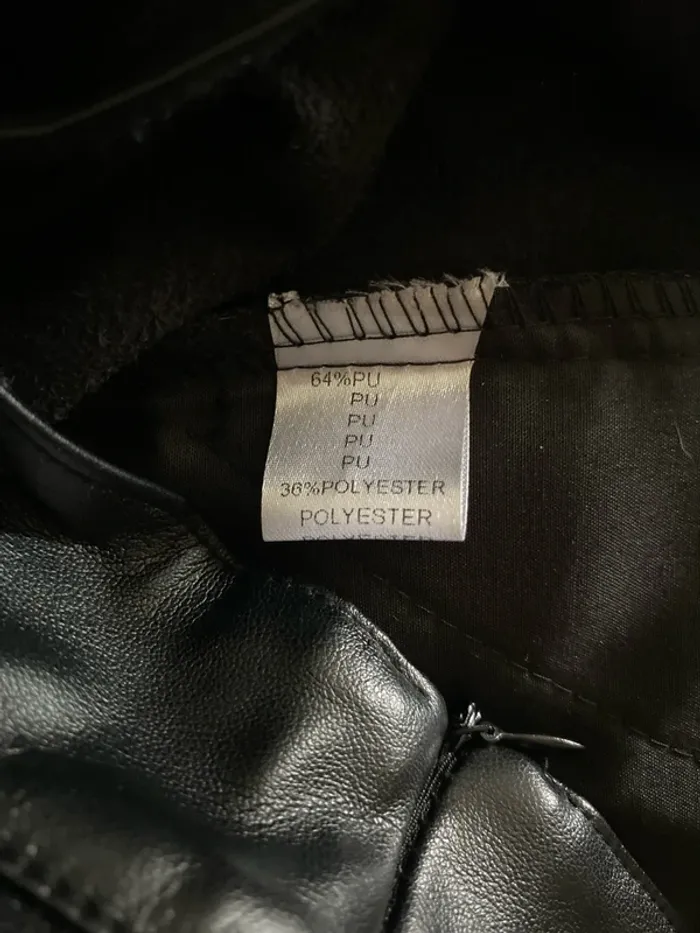 Pantalon simili cuir taille S - photo numéro 5