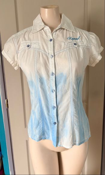 🤍 Chemisette femme Kaporal – Taille XS – Blanc dégradé bleu ciel – TBE