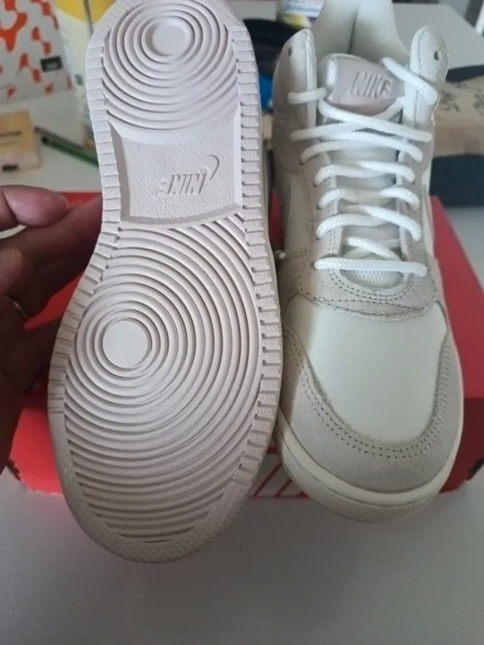Basket Nike court borough mid prem 36,5 - photo numéro 8